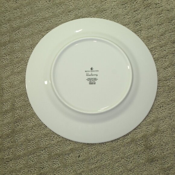 Set of 4 Royal Doulton blueberry 10.25" Dinner Plates - Picture 4 of 4